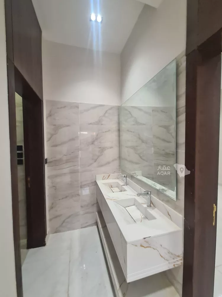 دور للبيع في شارع العزيزيه, حي طيبة, مدينة الرياض, منطقة الرياض صورة 3