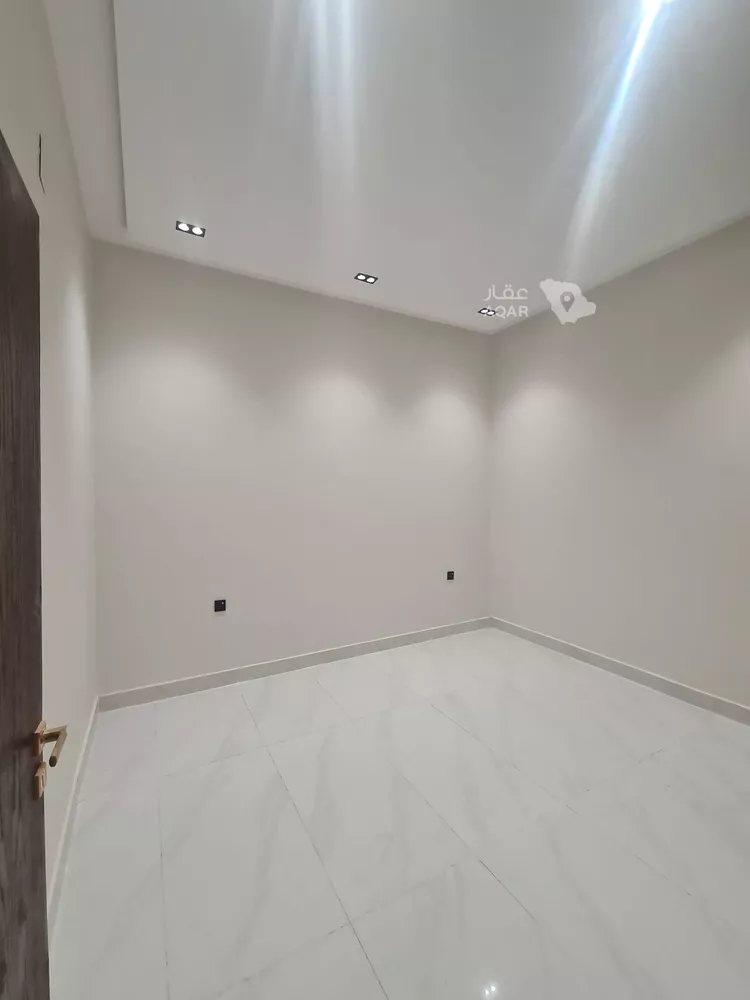 دور للبيع في شارع العزيزيه, حي طيبة, مدينة الرياض, منطقة الرياض 11