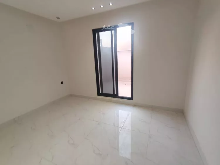 فيلا للبيع في شارع ابن نعيم, حي طيبة, مدينة الرياض, منطقة الرياض 5