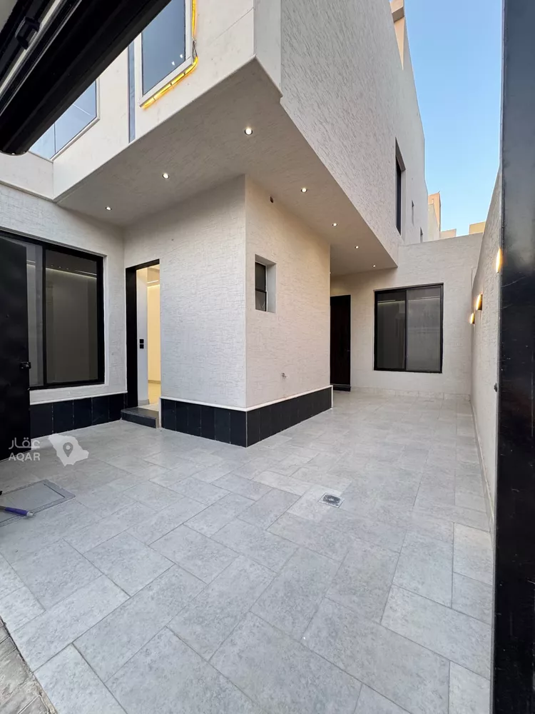 Villa for Sale in Riyadh Al Uraija Al Gharbiyah 3