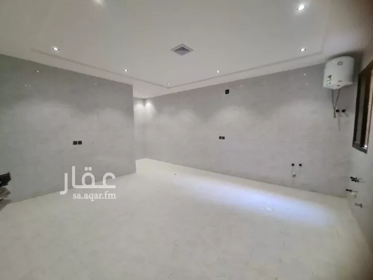 فيلا للبيع في شارع ابن سيدة اللغوي, حي عكاظ, مدينة الرياض, منطقة الرياض صورة 3