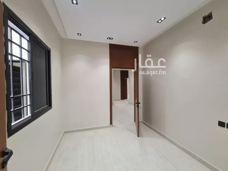دور للبيع في شارع الامام مسلم, حي بدر, مدينة الرياض, منطقة الرياض صورة 5