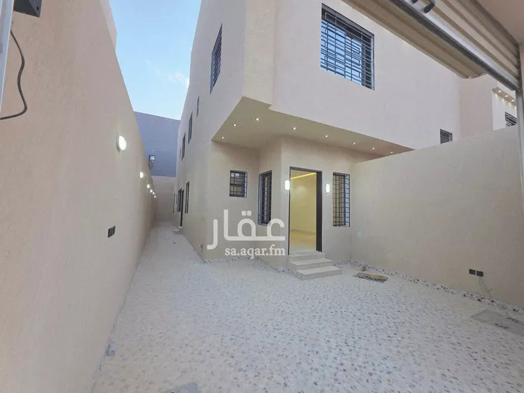 دور للبيع في شارع الامام مسلم, حي بدر, مدينة الرياض, منطقة الرياض صورة 3