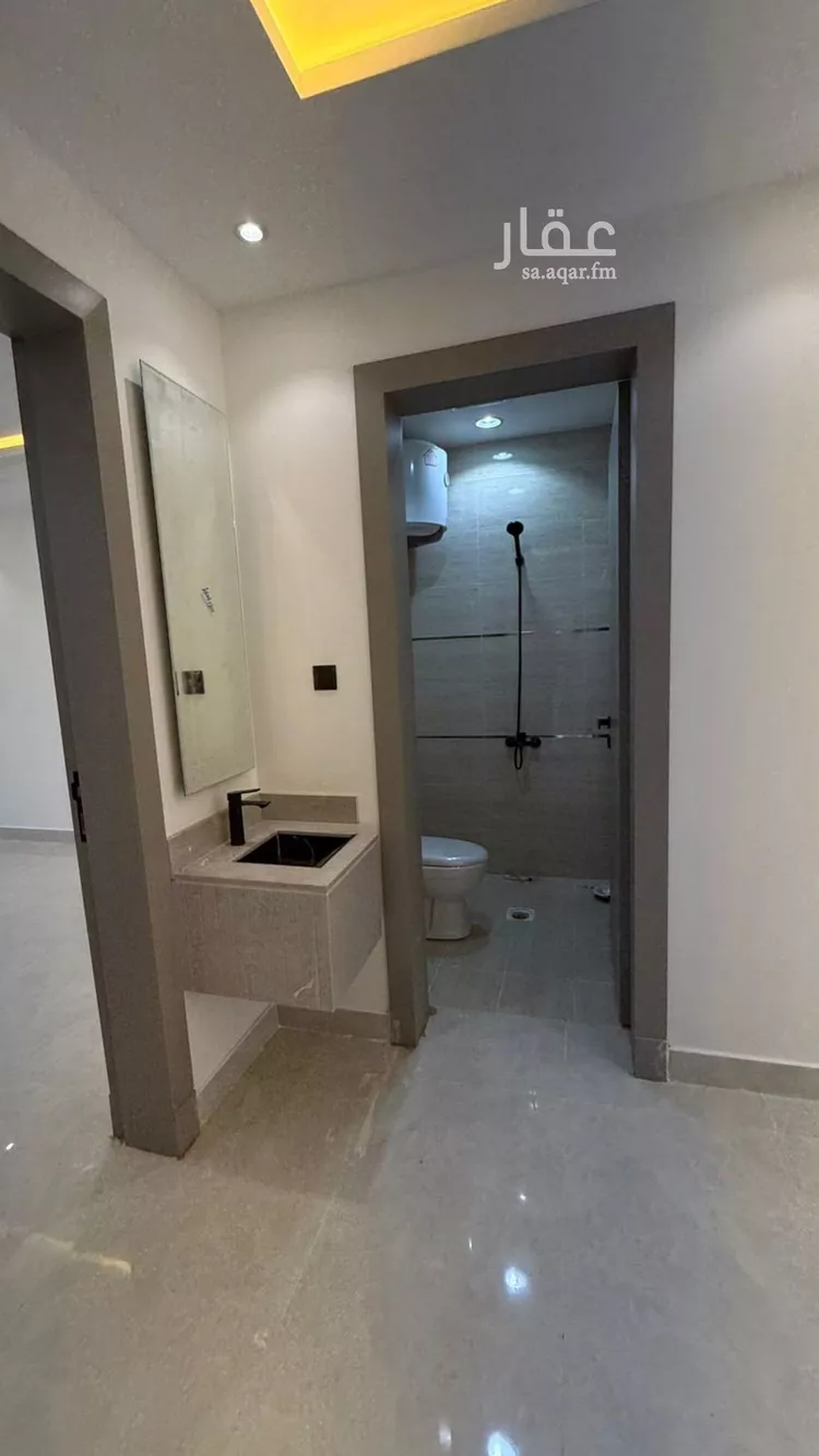 دور للبيع في شارع إسماعيل بن حماد, حي طيبة, مدينة الرياض, منطقة الرياض 8