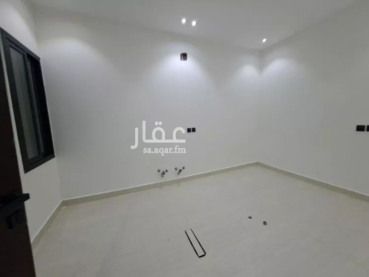 دور للبيع في شارع العزيزيه, حي طيبة, مدينة الرياض, منطقة الرياض 8