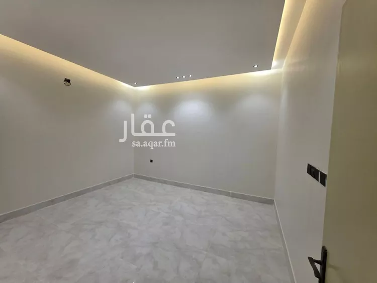 فيلا للبيع في شارع العزيزيه, حي طيبة, مدينة الرياض, منطقة الرياض 9