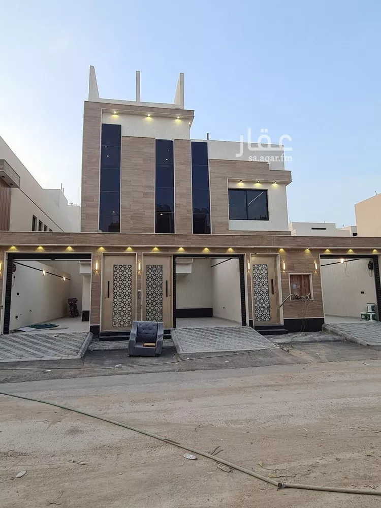 دور للبيع في شارع العزيزيه, حي طيبة, مدينة الرياض, منطقة الرياض 1 صورة