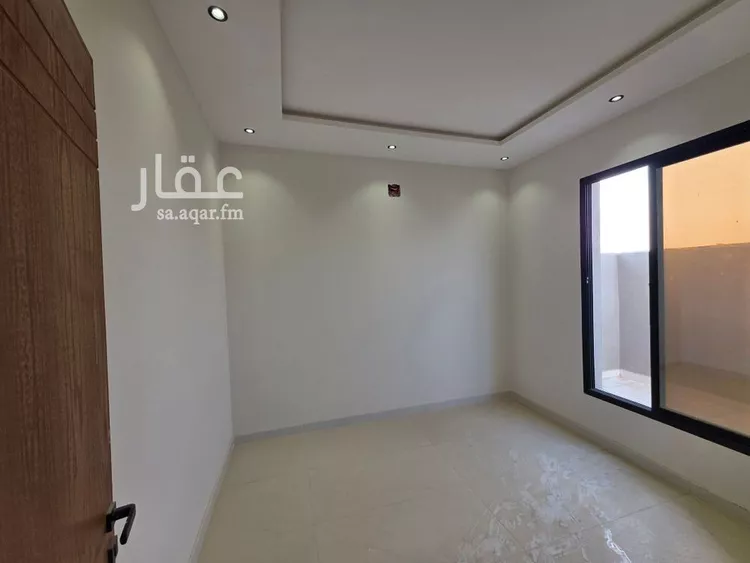 فيلا للبيع في شارع العزيزيه, حي طيبة, مدينة الرياض, منطقة الرياض 5