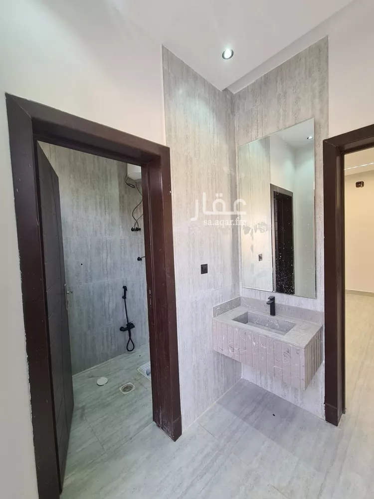 فيلا للبيع في شارع ابن نعيم, حي طيبة, مدينة الرياض, منطقة الرياض صورة 3