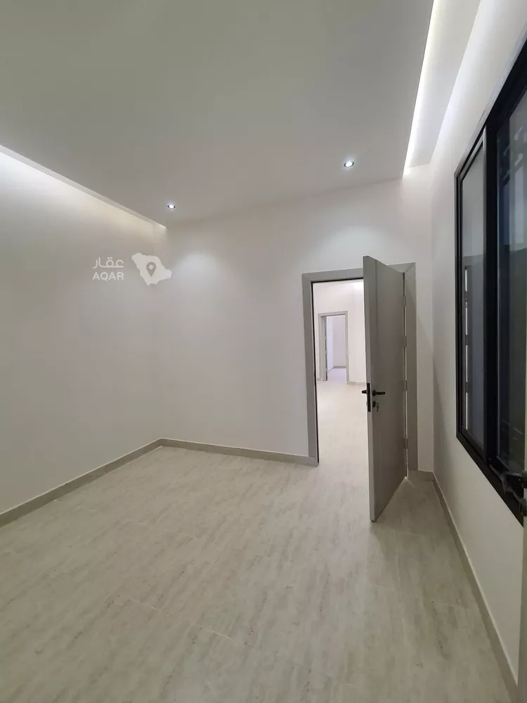 دور للبيع في شارع العزيزيه, حي طيبة, مدينة الرياض, منطقة الرياض 5