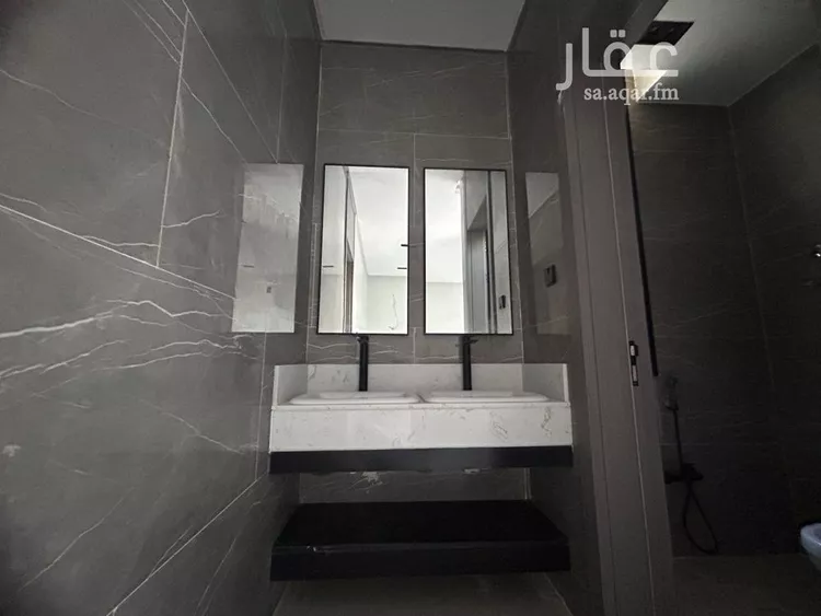 فيلا للبيع في شارع اسماء بنت ابي بكر, حي العريجاء الغربي, مدينة الرياض, منطقة الرياض صورة 3