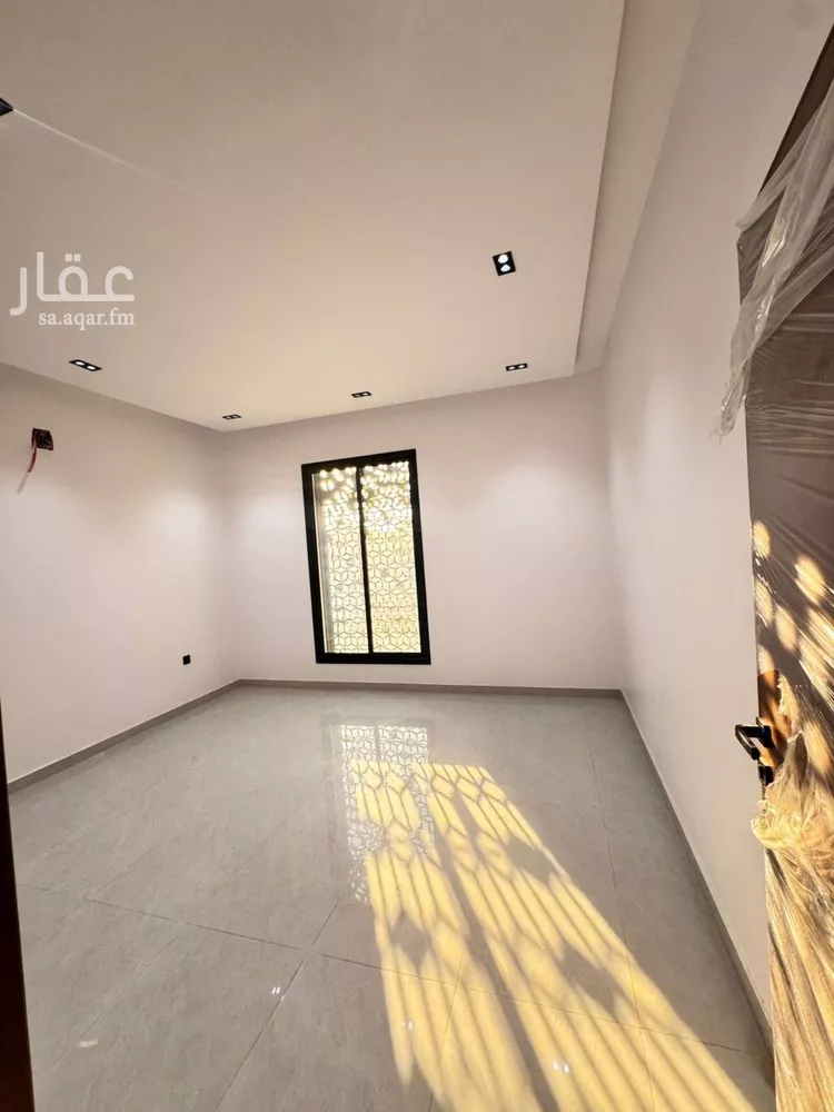 دور للبيع في شارع عثمان بن صدقة, حي طويق, مدينة الرياض, منطقة الرياض صورة 4