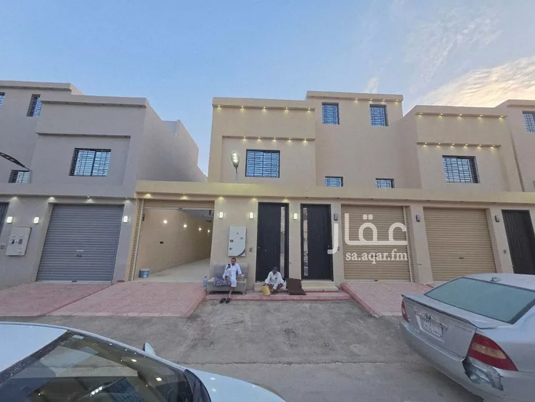 دور للبيع في شارع الامام مسلم, حي بدر, مدينة الرياض, منطقة الرياض صورة 2