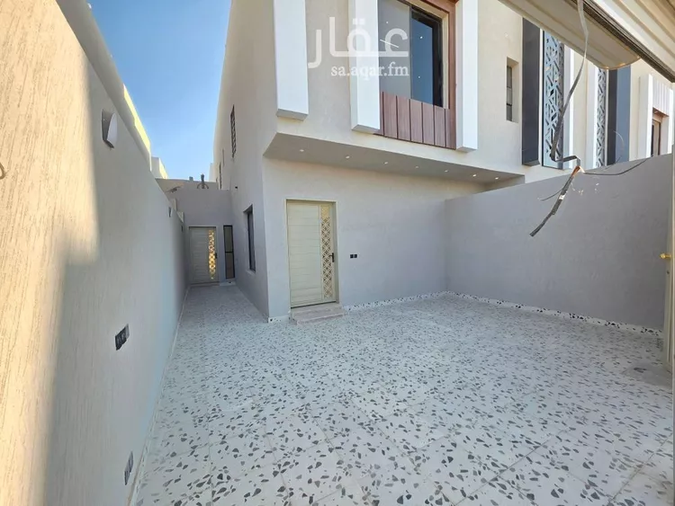 دور للبيع في شارع العزيزيه, حي طيبة, مدينة الرياض, منطقة الرياض صورة 3