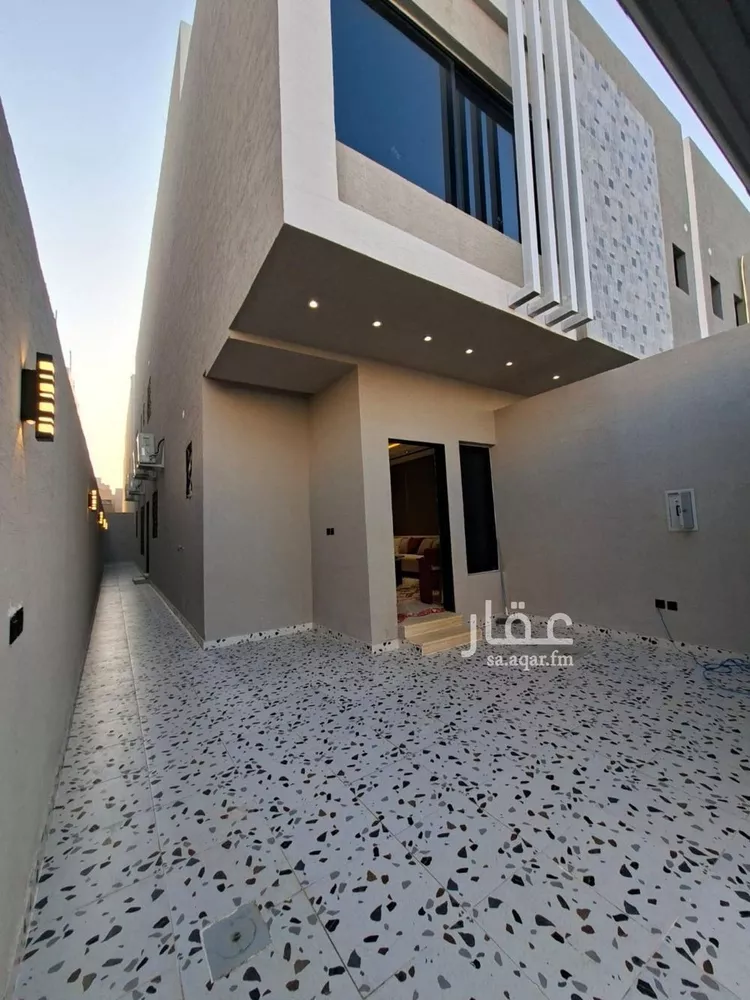 Villa for Sale in Riyadh Badr 11