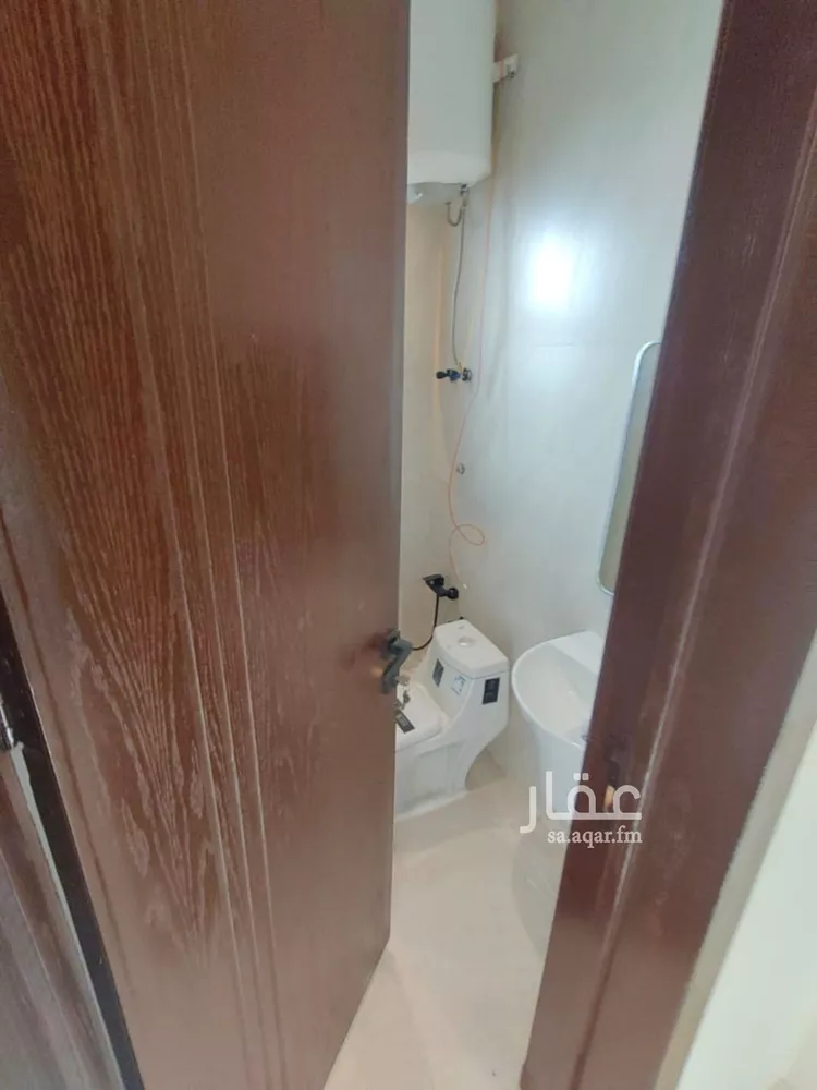 دور للبيع في شارع ابن نعيم, حي طيبة, مدينة الرياض, منطقة الرياض 19