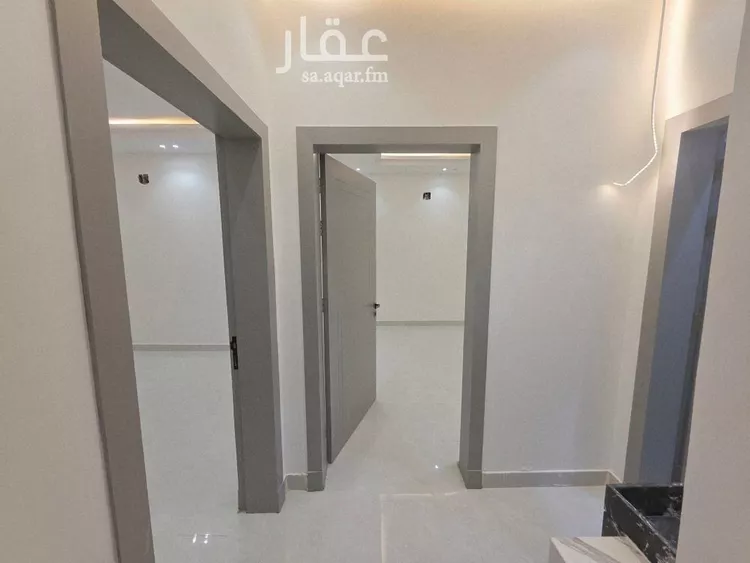 فيلا للبيع في شارع القاسم الديمرتي, حي بدر, مدينة الرياض, منطقة الرياض صورة 3
