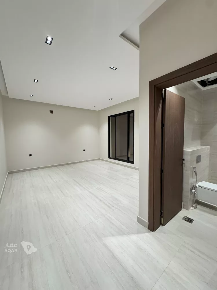 Floor for Sale in Riyadh Dahiat Namar 8