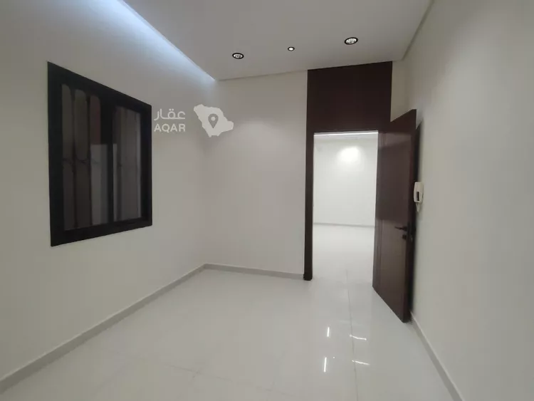 دور للبيع في شارع العزيزيه, حي طيبة, مدينة الرياض, منطقة الرياض 10