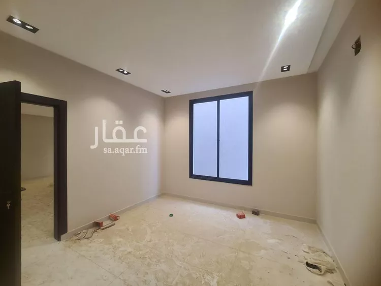 دور للبيع في شارع الإمام مالك, حي بدر, مدينة الرياض, منطقة الرياض صورة 5