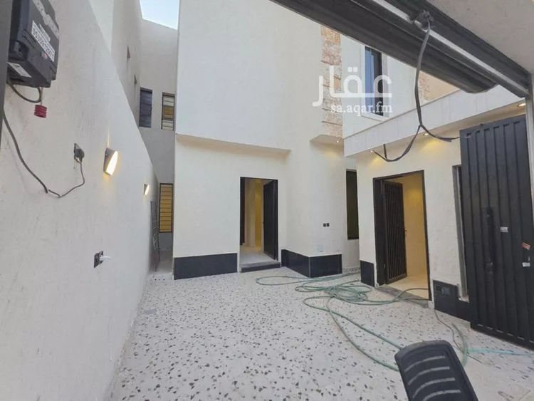 فيلا للبيع في شارع الامام مسلم, حي بدر, مدينة الرياض, منطقة الرياض صورة 4