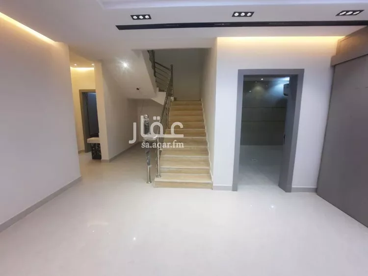 دور للبيع في شارع ابن نعيم, حي طيبة, مدينة الرياض, منطقة الرياض صورة 4