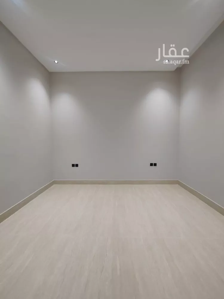 دور للبيع في شارع عباس عبدالجبار, حي العوالي, مدينة الرياض, منطقة الرياض صورة 5