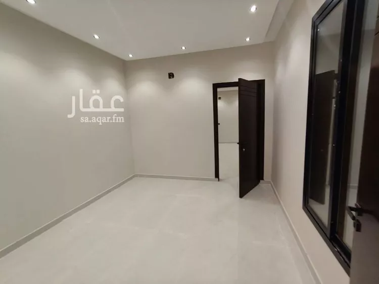 دور للبيع في شارع العزيزيه, حي طيبة, مدينة الرياض, منطقة الرياض 8