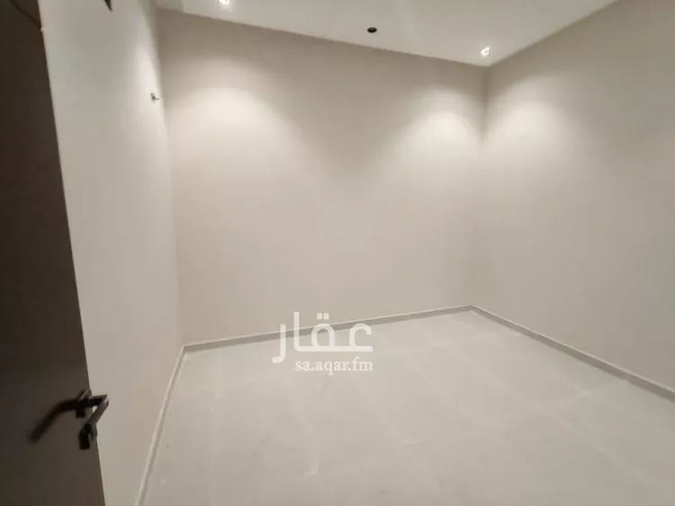 دور للبيع في شارع العزيزيه, حي طيبة, مدينة الرياض, منطقة الرياض 7