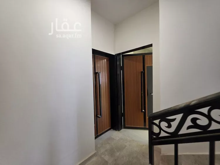 دور للبيع في شارع العزيزيه, حي طيبة, مدينة الرياض, منطقة الرياض 7
