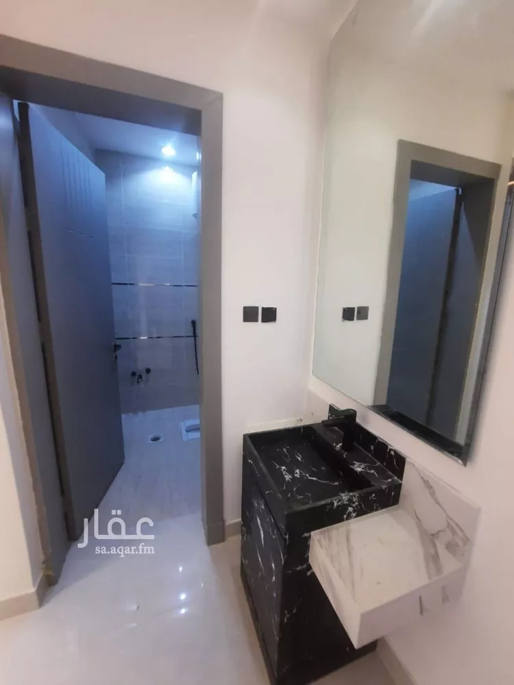 فيلا للبيع في شارع الامام مسلم, حي بدر, مدينة الرياض, منطقة الرياض 9