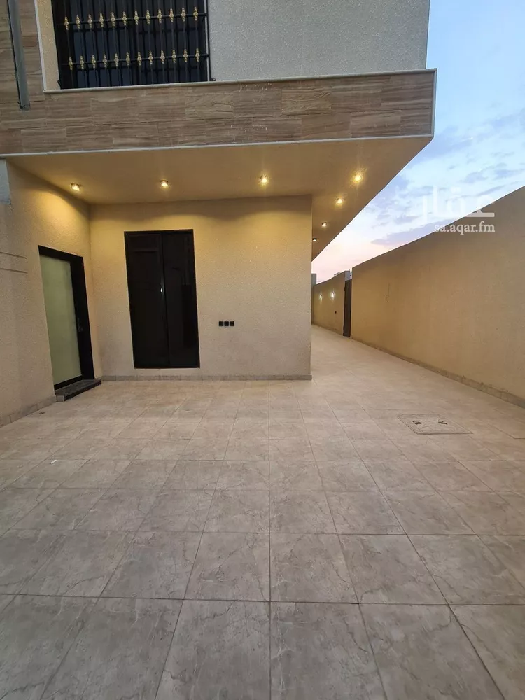 دور للبيع في شارع العزيزيه, حي طيبة, مدينة الرياض, منطقة الرياض صورة 2