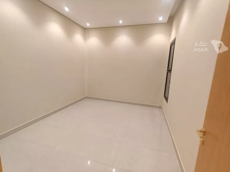 دور للبيع في شارع حجة الإسلام, حي عكاظ, مدينة الرياض, منطقة الرياض صورة 3