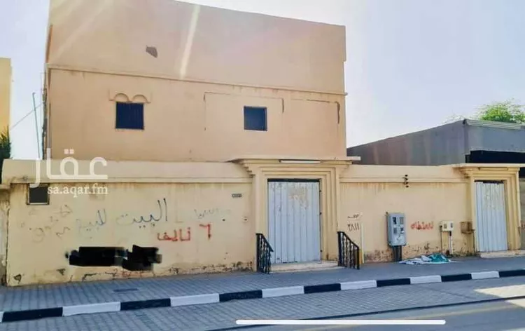 فيلا للبيع في شارع عبدالعزيز ال سعود, حي العزيزية, مدينة حفر الباطن, المنطقة الشرقية صورة 4