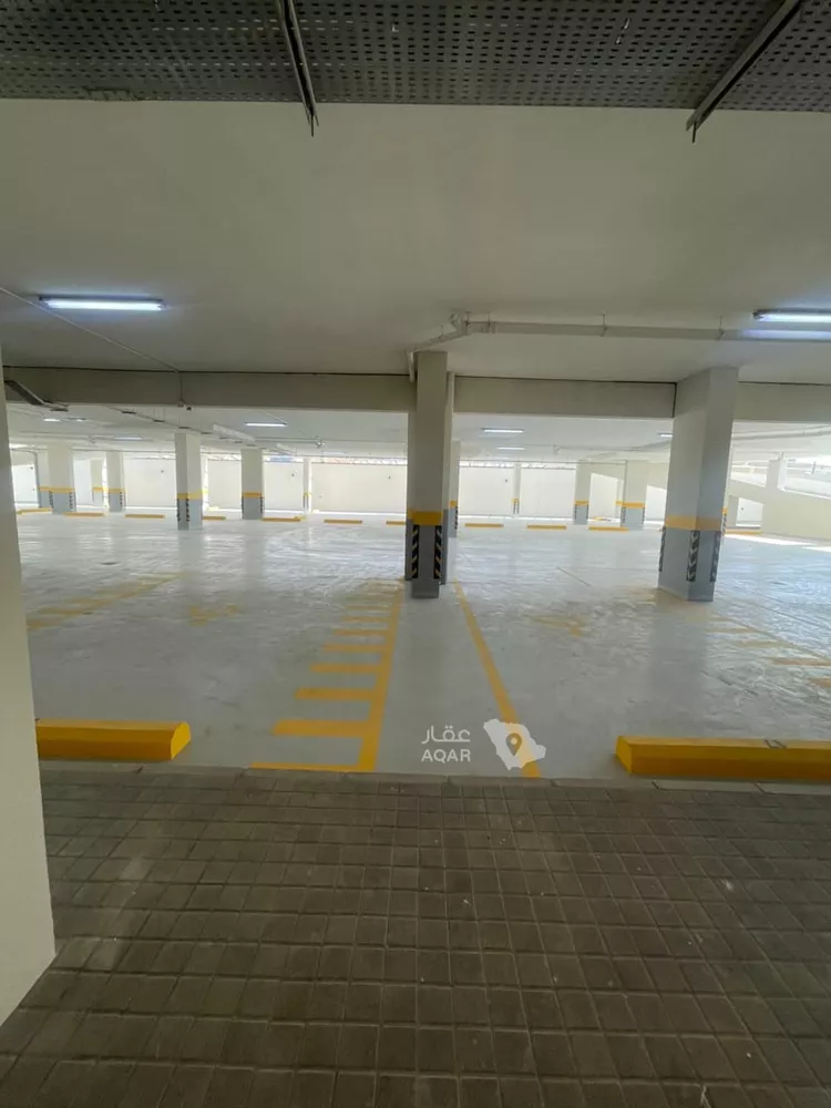 شقة للإيجار في شارع سكاكا, حي الحمراء, مدينة الخبر, المنطقة الشرقية 6