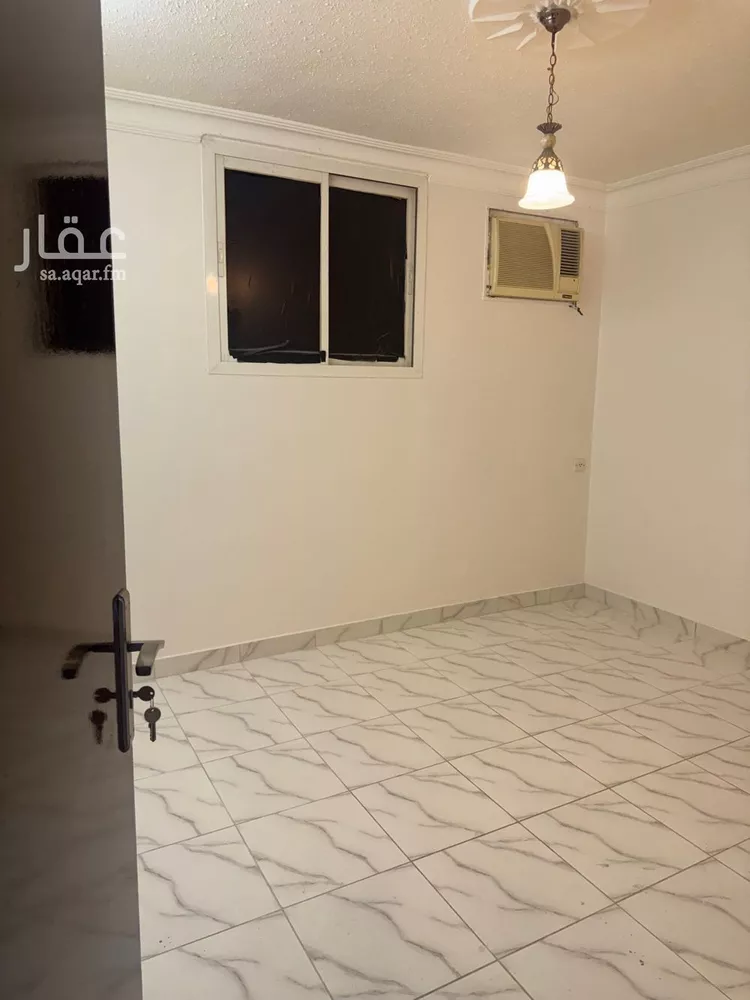 شقة للإيجار في شارع عثمان, حي الجرادية, مدينة الرياض, منطقة الرياض صورة 2