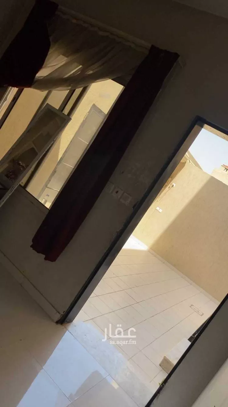 فيلا للإيجار في شارع الدوائر ، حي العزيزية ، الرياض ، منطقة الرياض صورة 3
