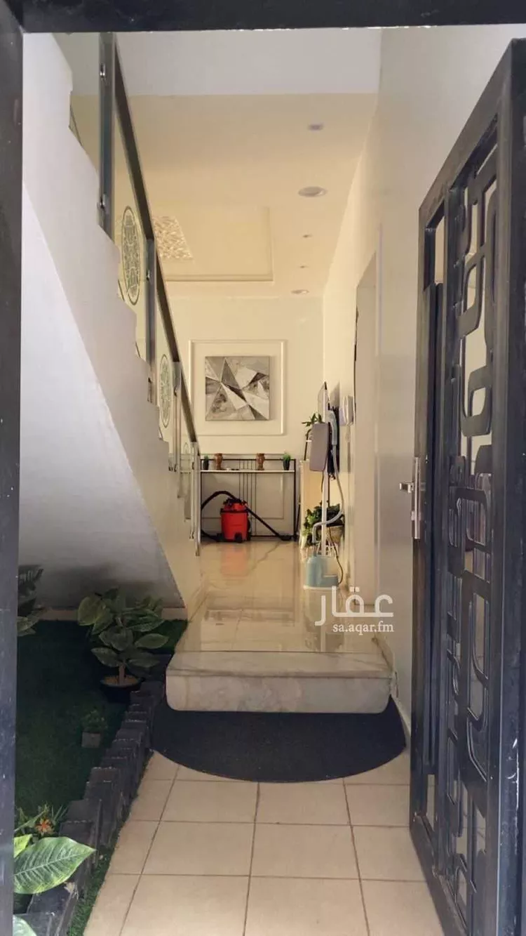 فيلا للإيجار في شارع الدوائر ، حي العزيزية ، الرياض ، منطقة الرياض صورة 4