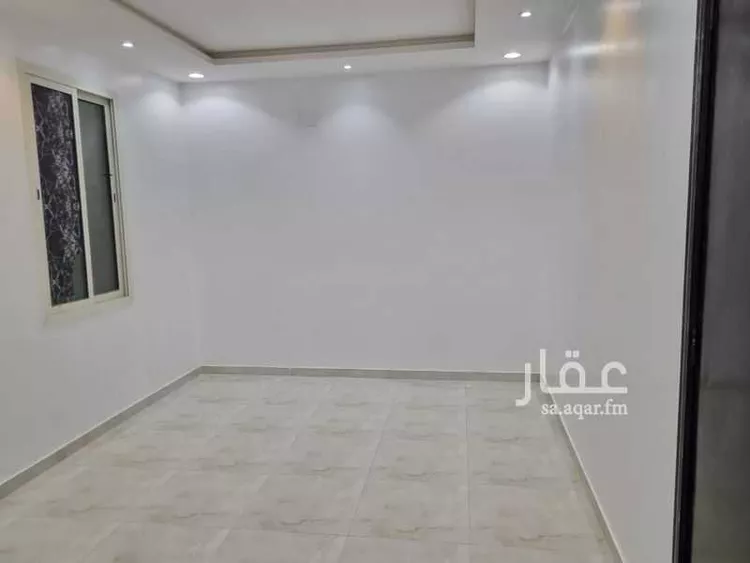 فيلا للبيع في شارع أبي إسحاق الزجاج, حي الرمال, مدينة الرياض, منطقة الرياض صورة 4
