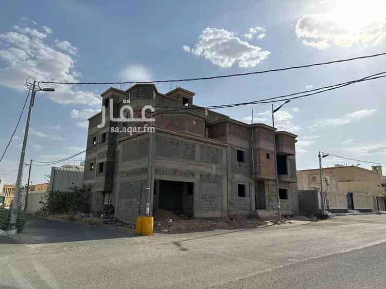 عمارة للبيع في شارع البوادي, حي الحرف, مدينة بيشه, منطقة عسير صورة 2