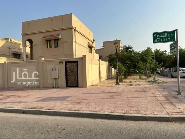 فيلا للبيع في شارع شارع الفتح 7, حي جلمودة, مدينة مدينه الجبيل الصناعيه, المنطقة الشرقية صورة 2