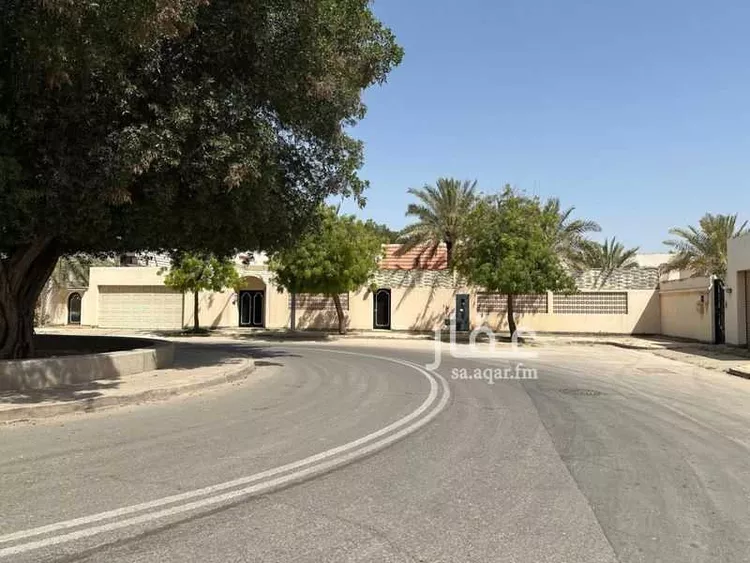 فيلا للبيع في شارع شارع الوشم, حي مكه الشماليه, مدينة مدينه الجبيل الصناعيه, المنطقة الشرقية صورة 2
