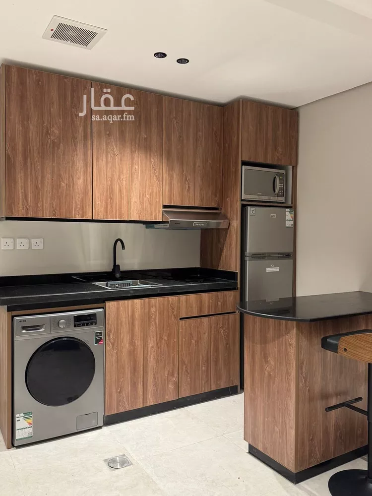 عمارة للبيع في شارع الأمير الصنعاني, حي الملز, مدينة الرياض, منطقة الرياض صورة 2