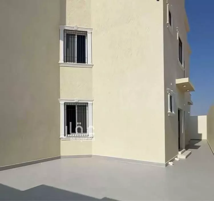 فيلا للبيع في شارع اليرموك 73, حي اليرموك, مدينة حفر الباطن, المنطقة الشرقية صورة 3