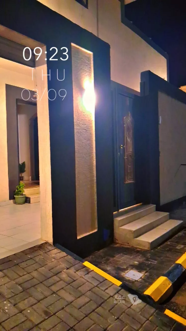 Floor for Rent in Riyadh Al Mahdiyah 3
