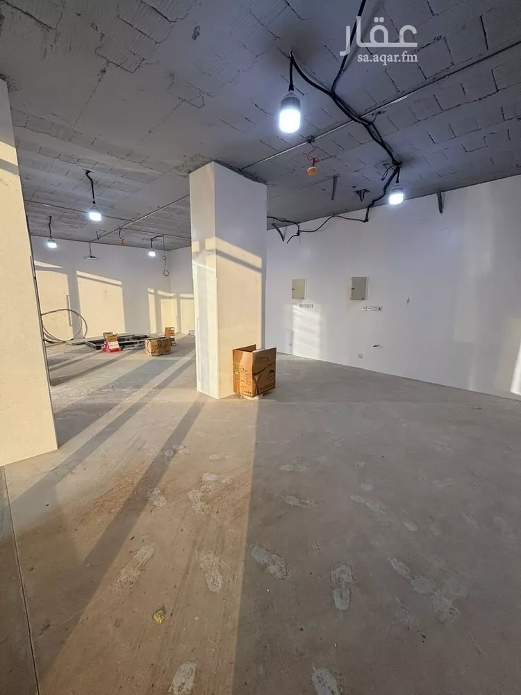 محل للإيجار في شارع الحارث ابن وهب, حي المنتزة الغربي, مدينة بريدة, منطقة القصيم صورة 2