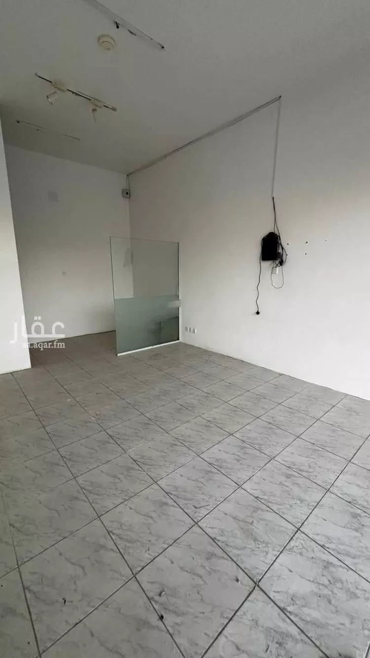 محل للإيجار في شارع فيصل بن مشعل بن سعود بن عبدالعزيز الفرعي, حي المنار, مدينة بريدة, منطقة القصيم صورة 3
