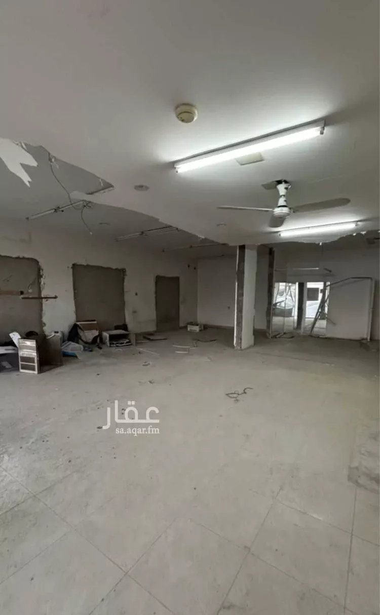 محل للإيجار في شارع فيصل بن مشعل بن سعود بن عبدالعزيز الفرعي, حي المنار, مدينة بريدة, منطقة القصيم صورة 2