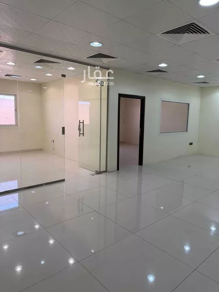 Commercial Office for Rent in Riyadh Ishbiliyah صورة 3