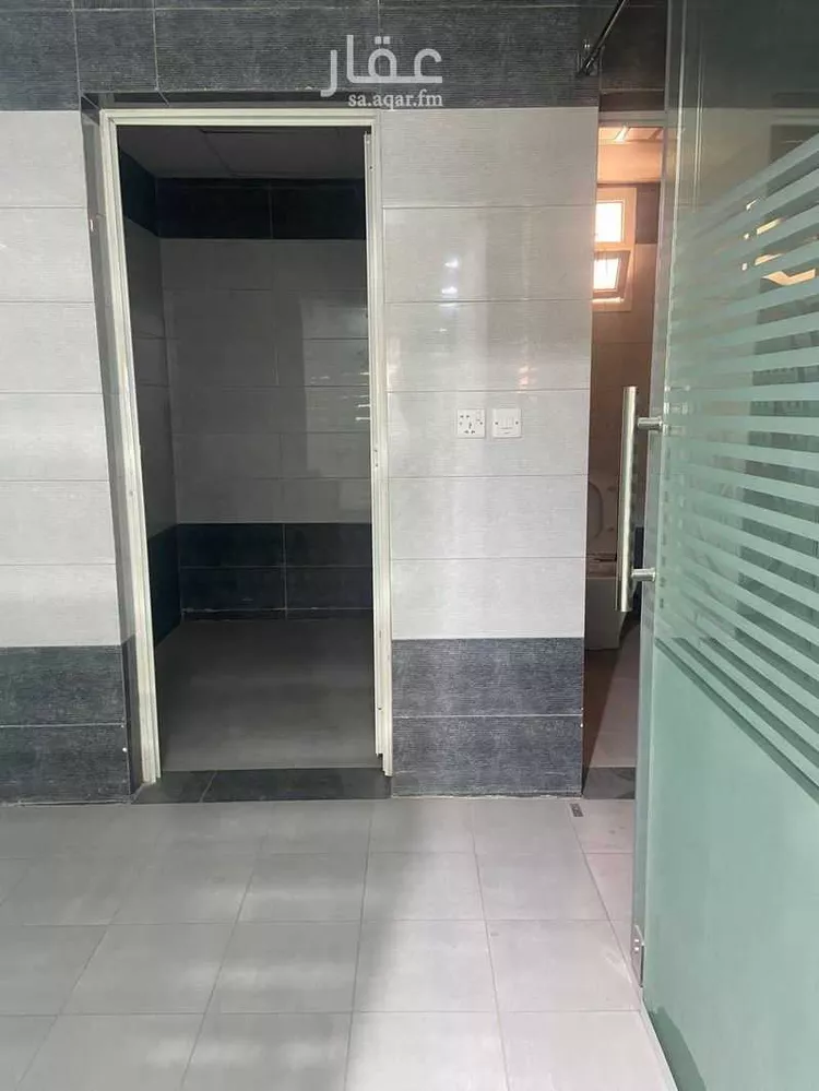 مكتب تجاري للإيجار في شارع عمر بن عبدالعزيز, حي الزهراء, مدينة الرياض, منطقة الرياض صورة 4